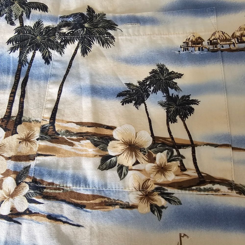 Vintage 90s Pierre Cardin Blue and White Tropical Men's Shirt - Picture 5 of 6